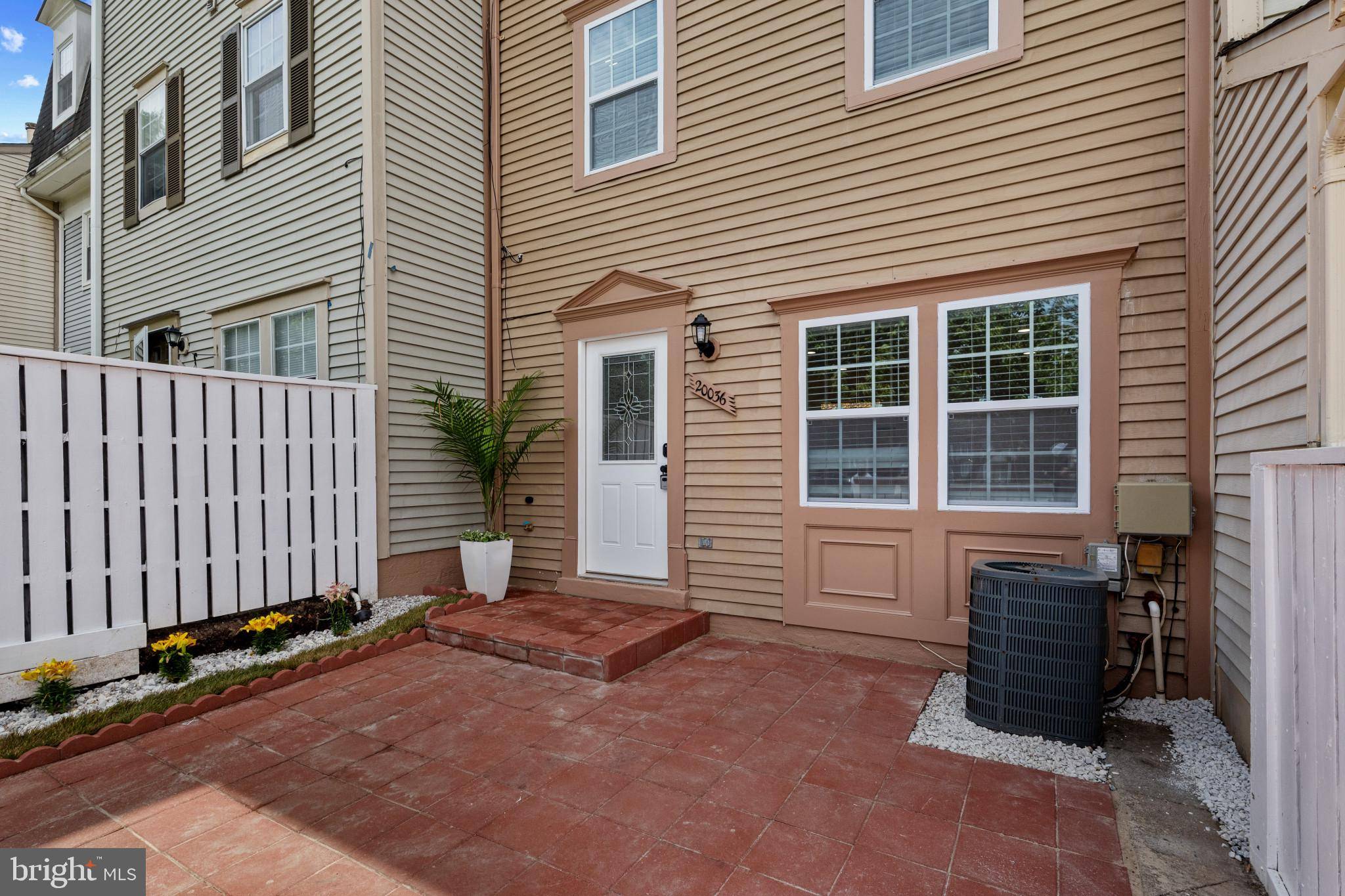 Germantown, MD 20876,20036 APPLEDOWRE CIR #450