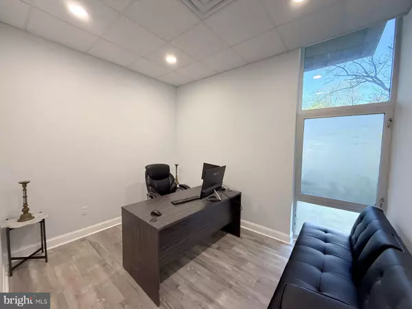 Cherry Hill, NJ 08034,7 BARCLAY TOWERS