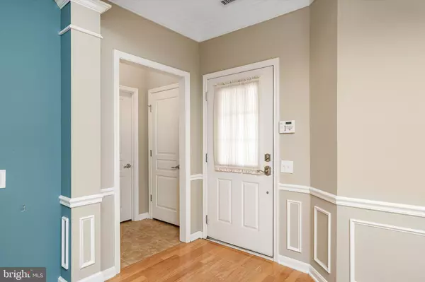 Hamilton, NJ 08690,27 DOVE CT