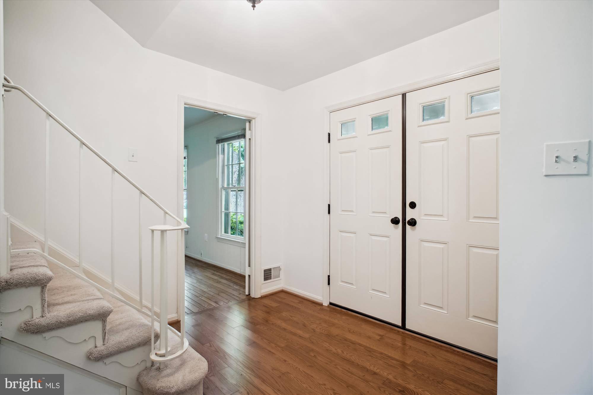 Vienna, VA 22182,1881 COLD CREEK CT
