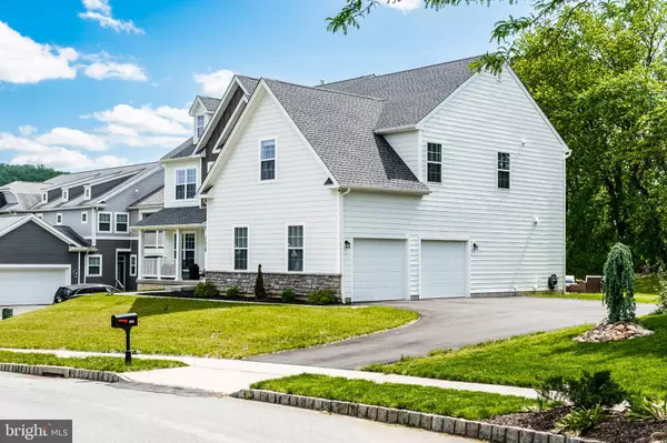 Easton, PA 18040,2638 HOLLOW VIEW DR
