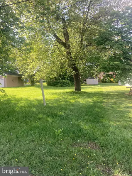 1022 & 1024 KINGSMAN RD, Upper Chichester, PA 19061