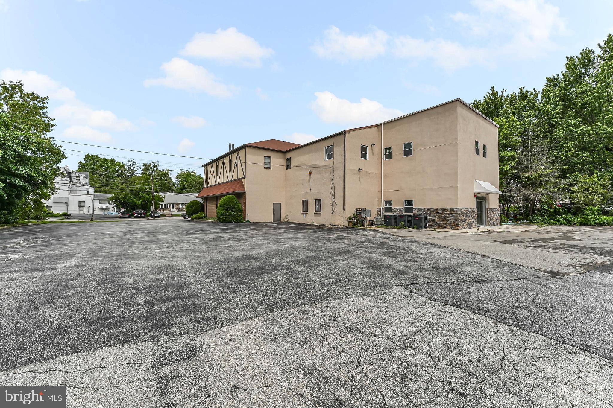 Morton, PA 19070,61 S MORTON AVE