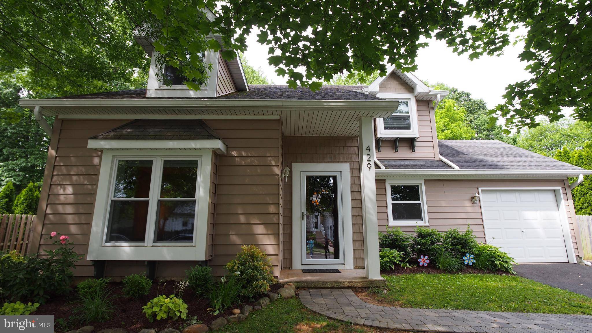 Fairless Hills, PA 19030,429 STANFORD RD