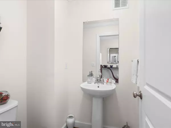 Ashburn, VA 20147,44611 WELLSBORO DR