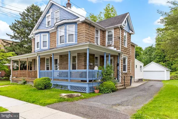 73 FAIRFIELD AVE, Lawrence, NJ 08648