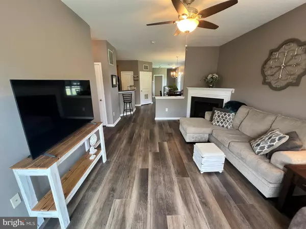 Williamstown, NJ 08094,902 VAN GOGH CT