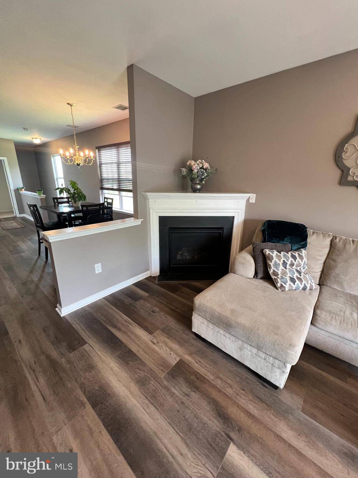 Williamstown, NJ 08094,902 VAN GOGH CT