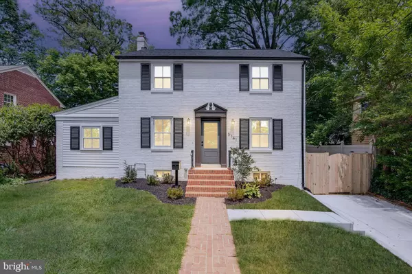 Arlington, VA 22205,5141 10TH ST N