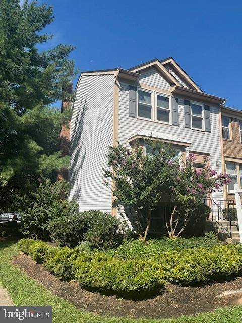 Gaithersburg, MD 20878,2 AUTUMN FLOWER LN