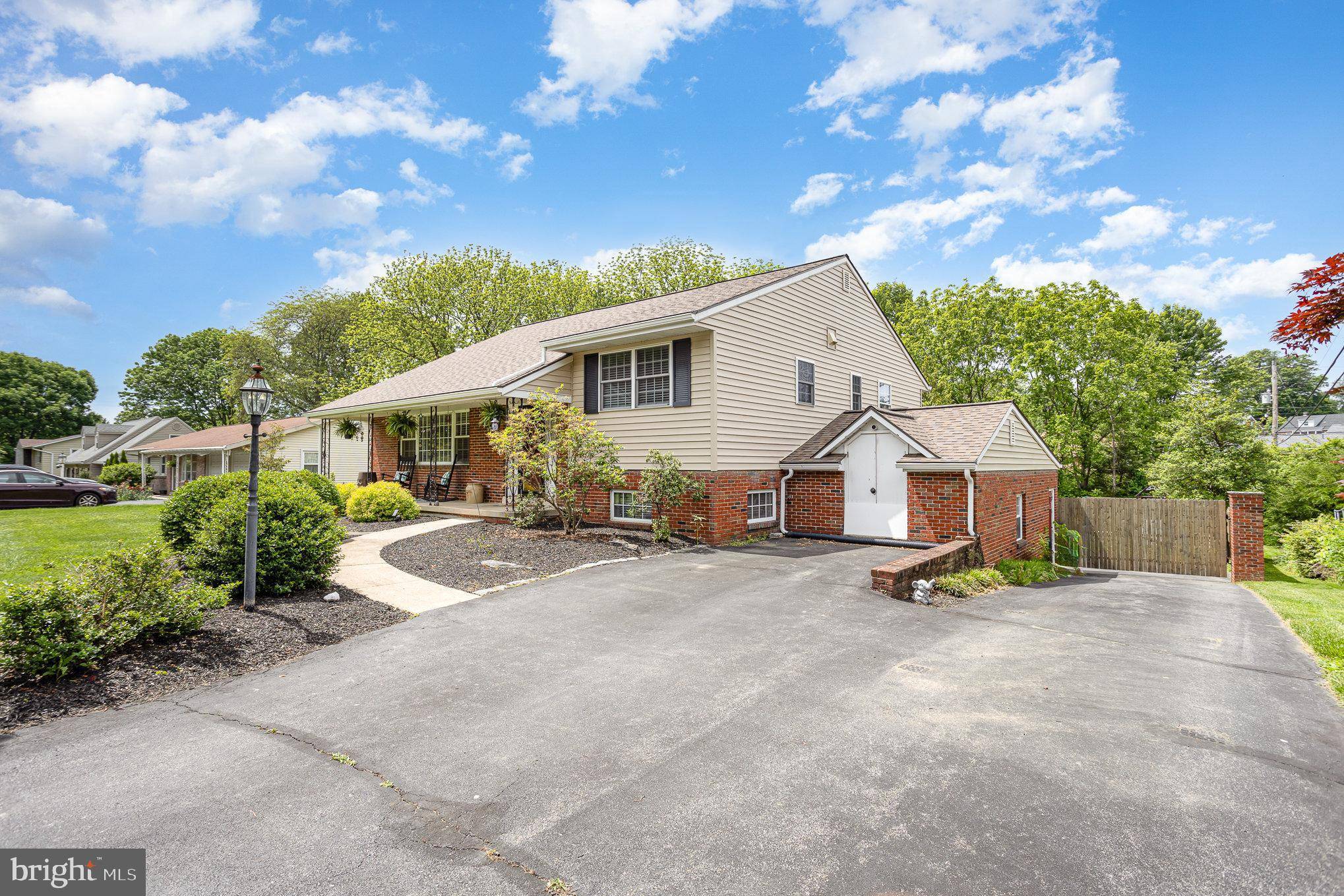 Lancaster, PA 17603,1307 FIELDSTEAD LANE