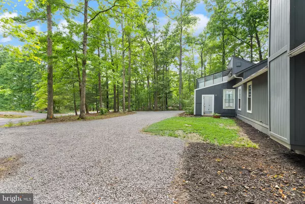 Locust Grove, VA 22508,800 MT PLEASANT DR