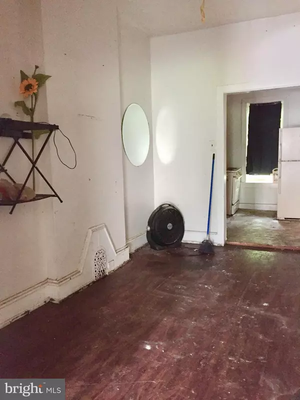 Philadelphia, PA 19143,2117 S ALDEN ST