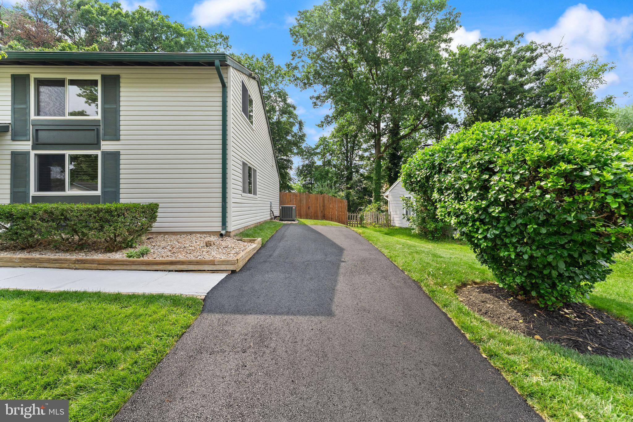 Sterling, VA 20164,515 SUGARLAND RUN DR