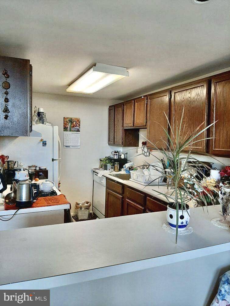 Alexandria, VA 22304,4600 DUKE ST #1208