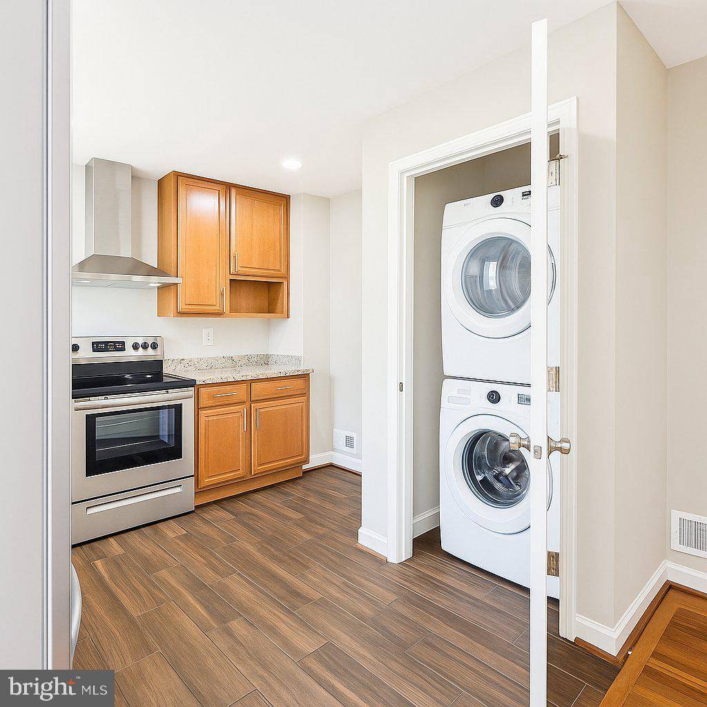 Lanham, MD 20706,7543 WILHELM DR