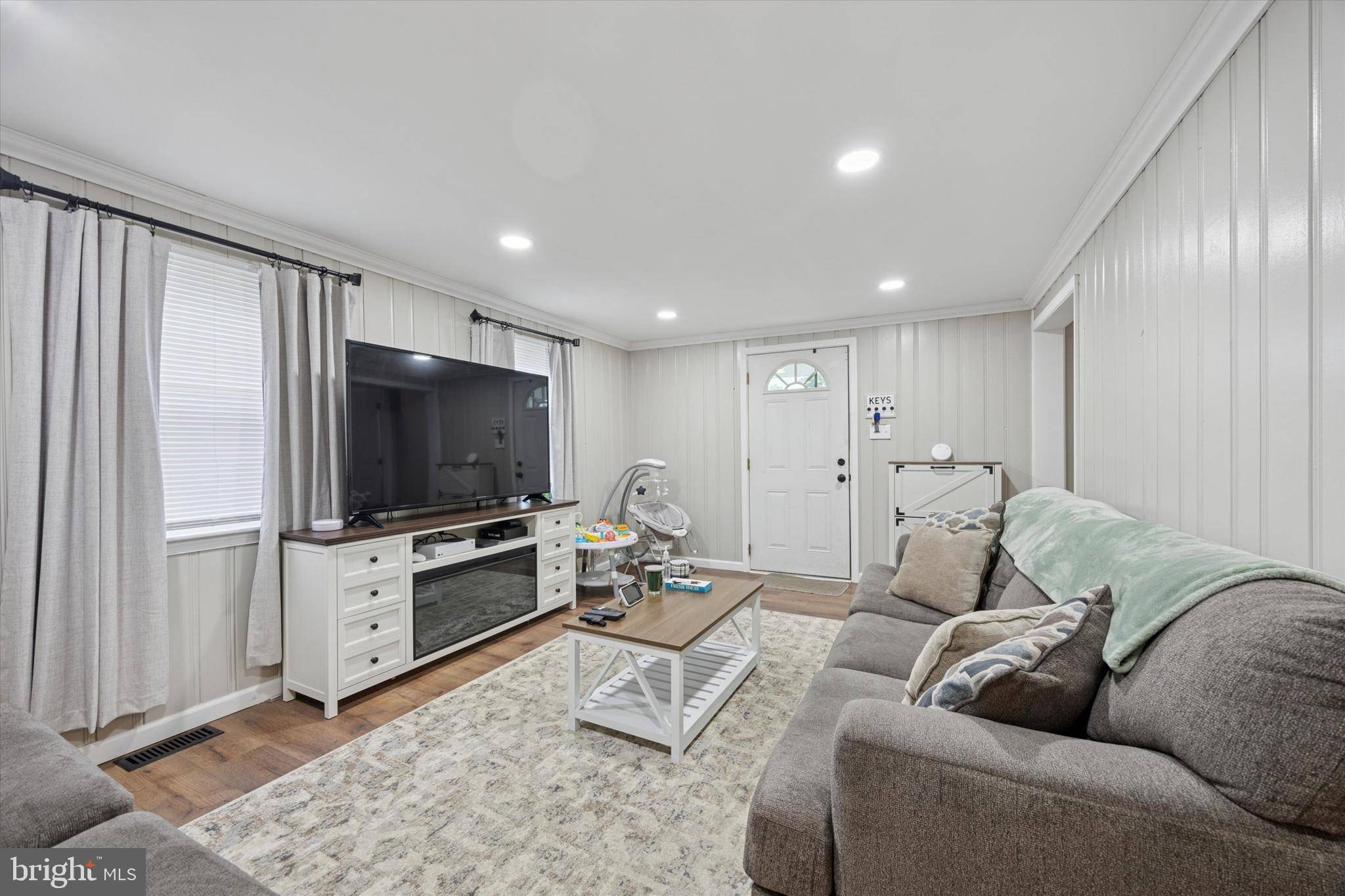 Aston, PA 19014,7 NEELD LN