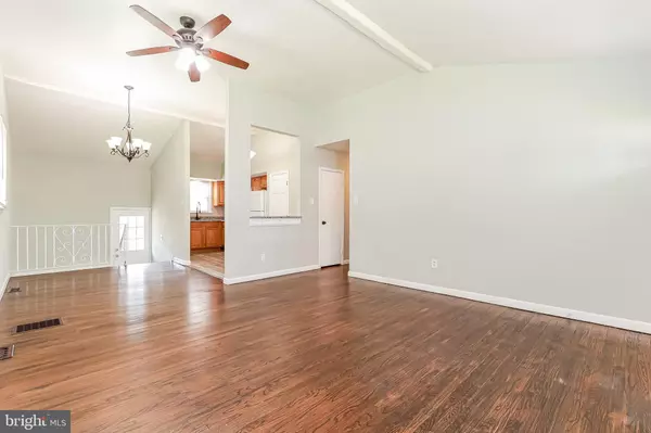 Delanco, NJ 08075,1107 HICKORY