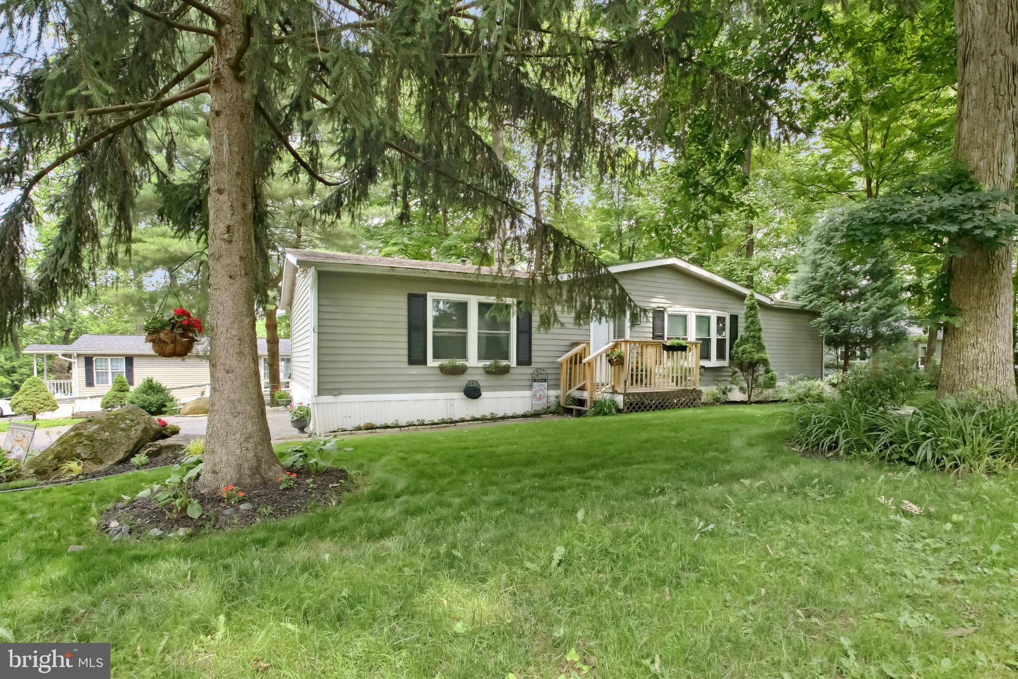Quakertown, PA 18951,6 ESTHER DRIVE