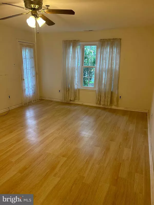 New Castle, DE 19720,102 STONE HURST CT #102