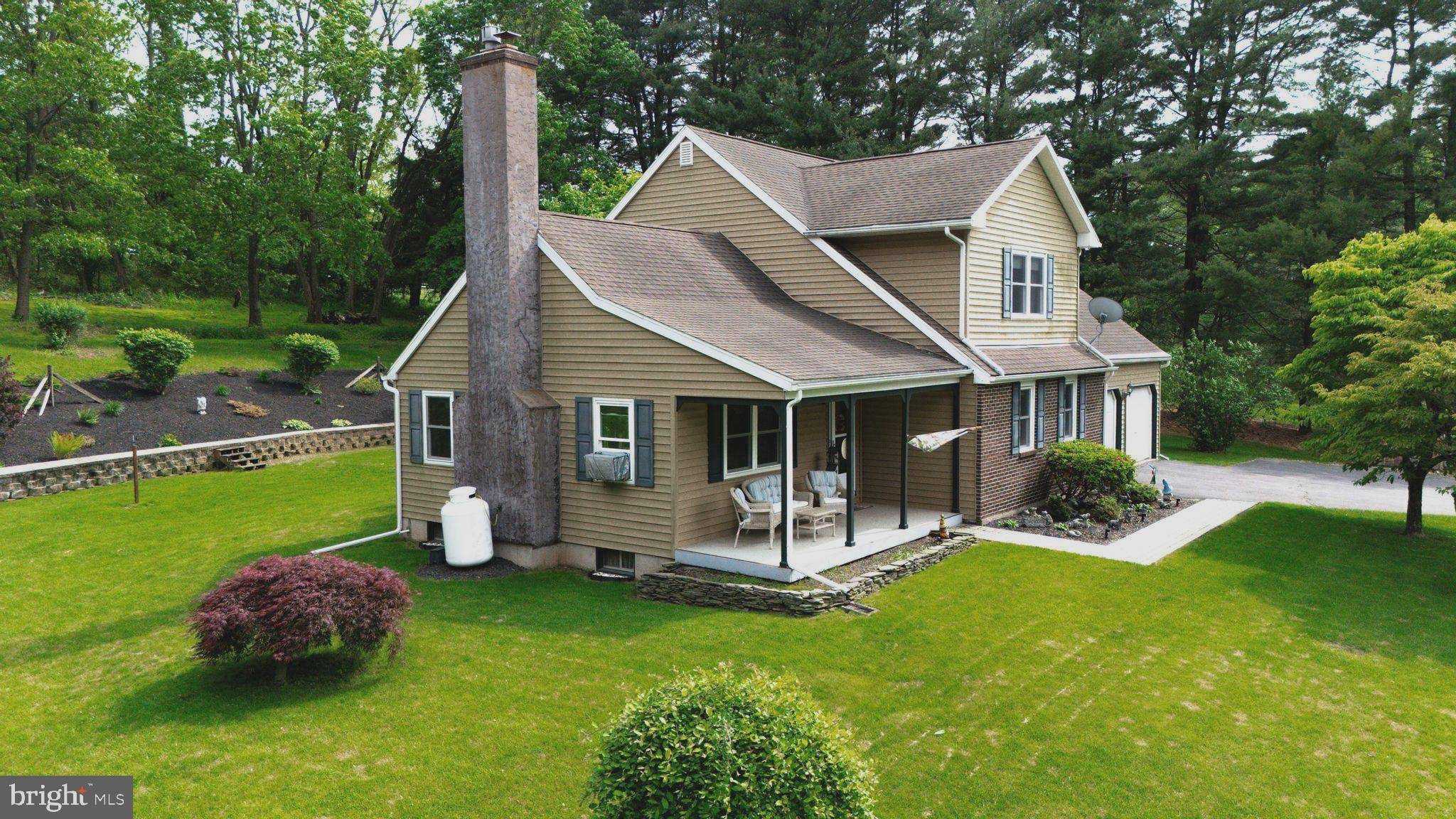 Alburtis, PA 18011,42 BITTING RD
