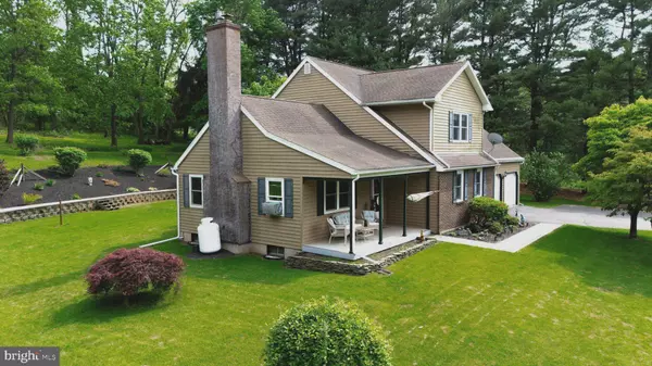 Alburtis, PA 18011,42 BITTING RD