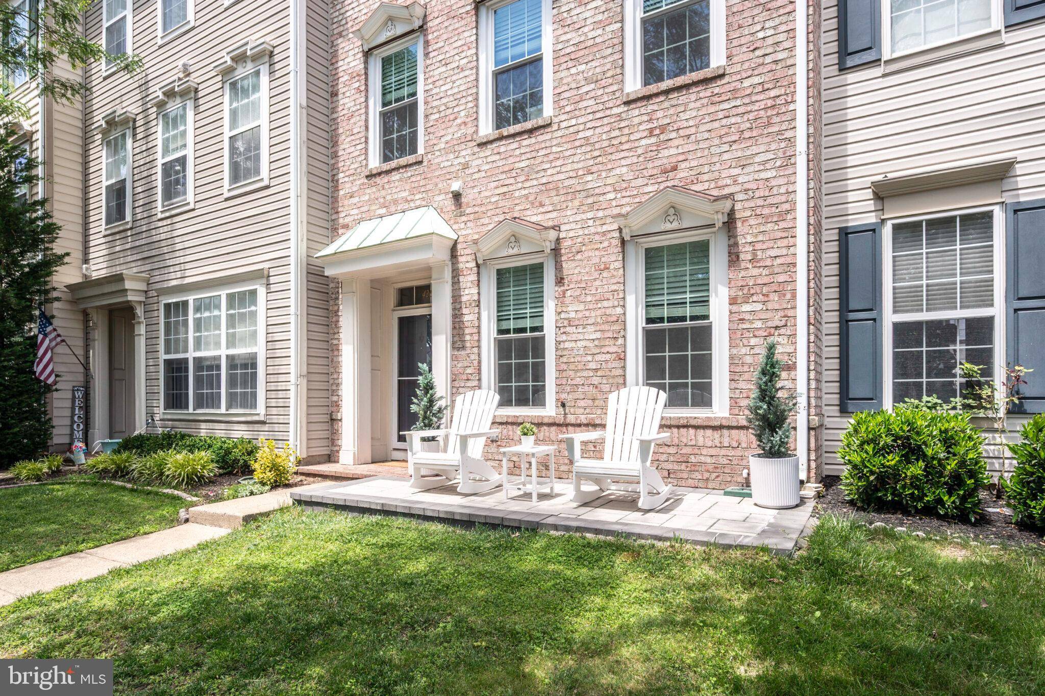 Chantilly, VA 20152,42838 CEDAR HEDGE ST