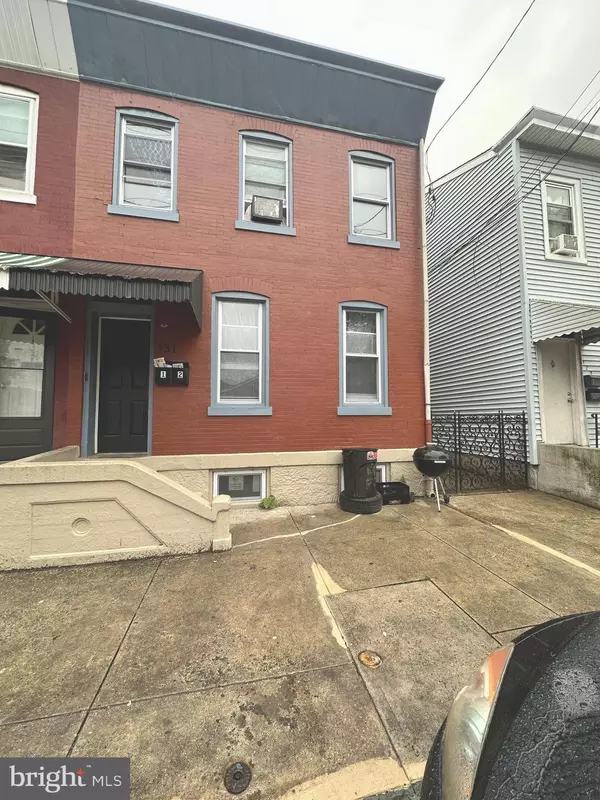 Trenton, NJ 08611,131 BAYARD ST