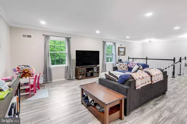 Dumfries, VA 22025,4157 WATERWAY DR