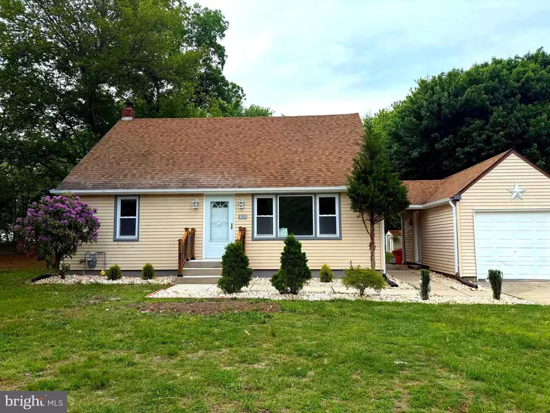 819 E EVESHAM RD, Glendora, NJ 08029