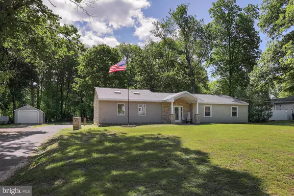 Cream Ridge, NJ 08514,390 E MILLSTREAM RD