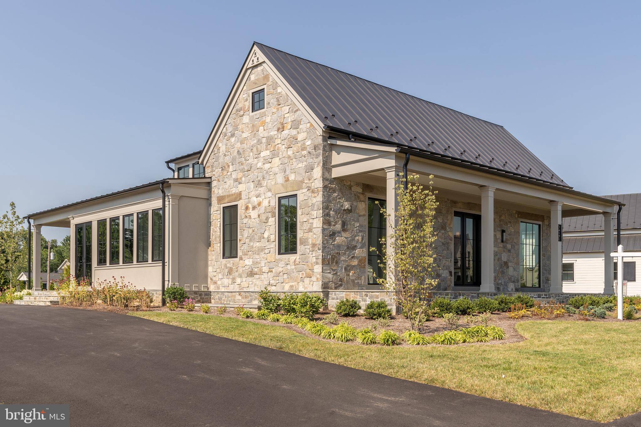 Middleburg, VA 20117,505 MARTINGALE RIDGE DR