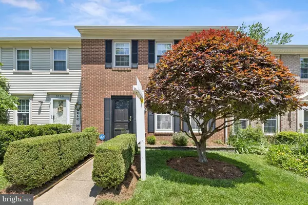 2756 KNOLLSIDE LN, Vienna, VA 22180