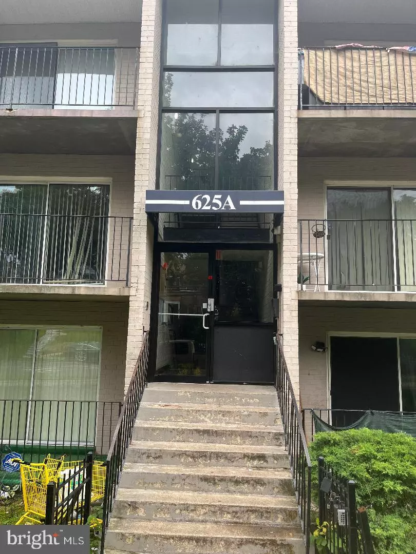 Washington, DC 20032,625A CHESAPEAKE ST SE #12