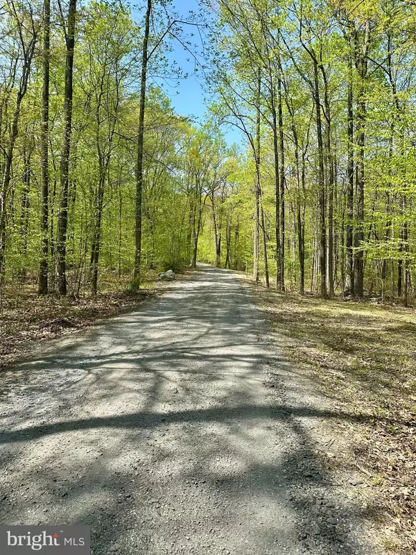 Slatington, PA 18080,9127 N LOOP RD