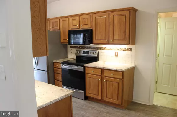 Ephrata, PA 17522,15 REAGAN DR