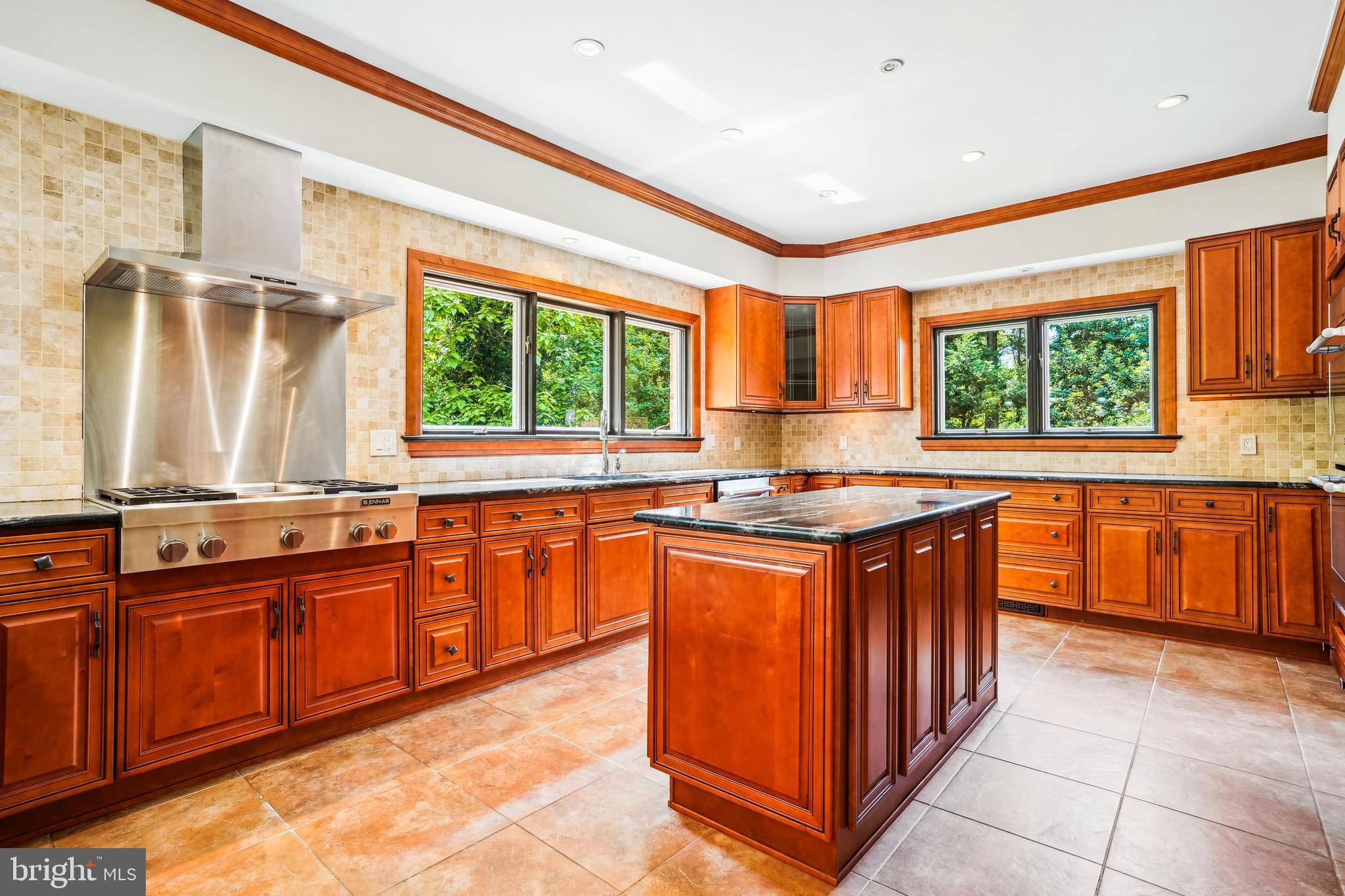 Chevy Chase, MD 20815,8005 GLENGALEN LN