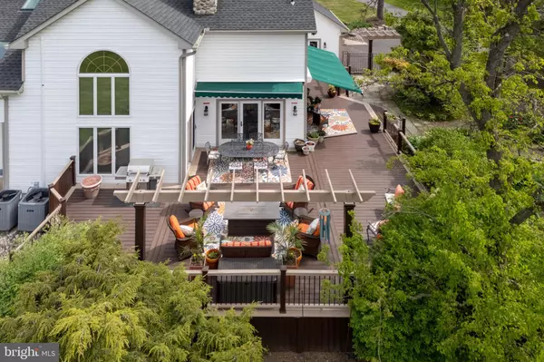 Bethlehem, PA 18015,1560 SURREY RD