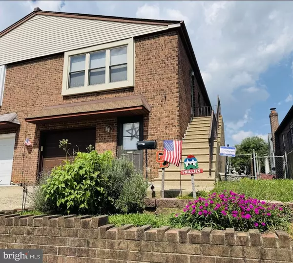 8214 BURHOLME AVE, Philadelphia, PA 19111