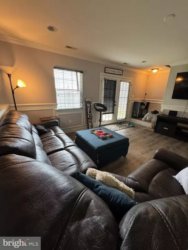 Levittown, PA 19057,23 WINDING RD