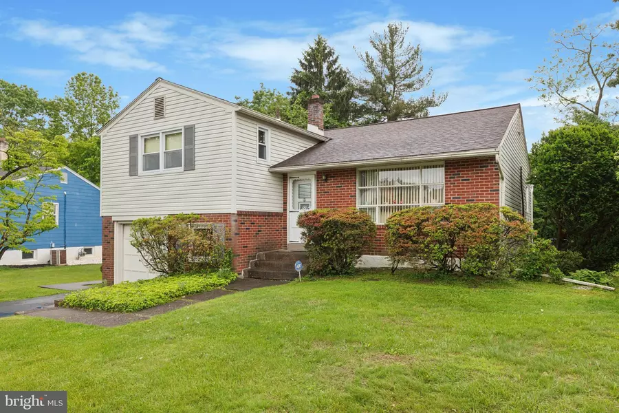 340 AINSLIE RD, Huntingdon Valley, PA 19006