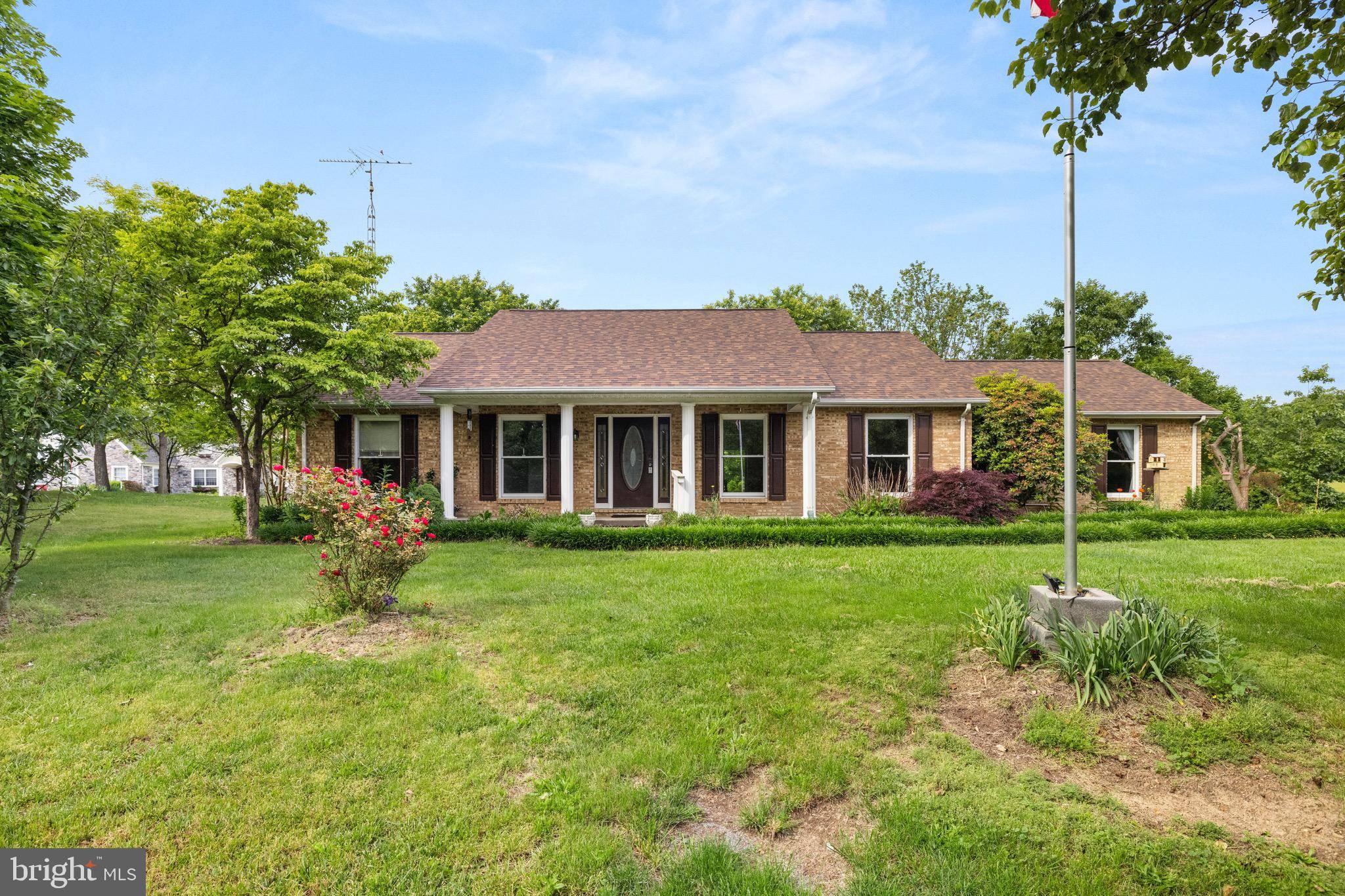 98 MAGNIFICENT LN, Hedgesville, WV 25427