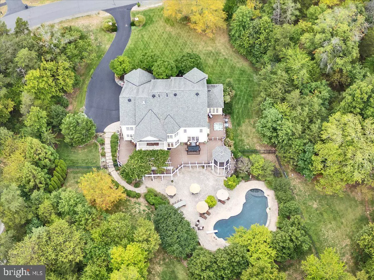 Chantilly, VA 20152,27422 BRIDLE PL