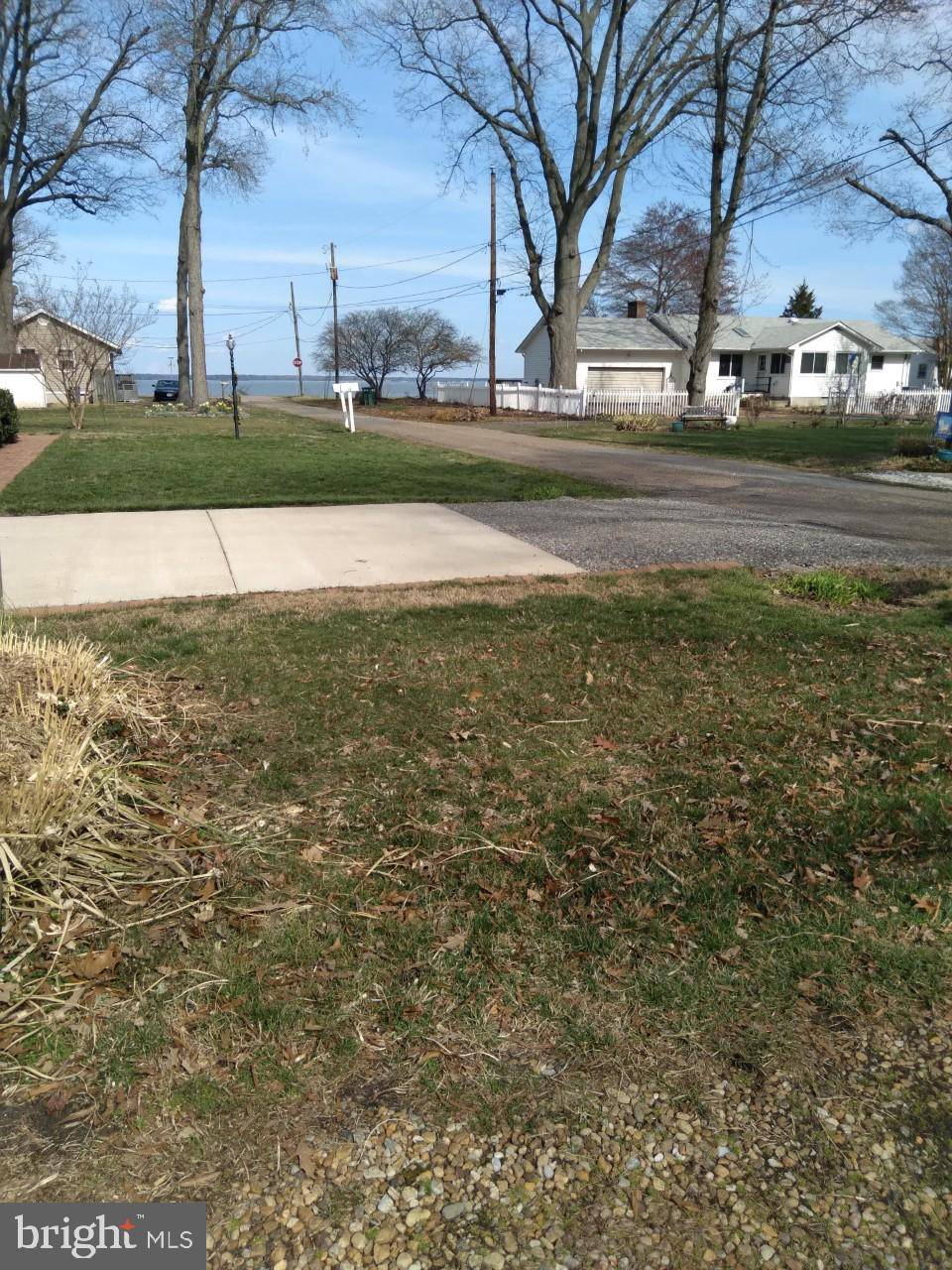 Colonial Beach, VA 22443,25 7TH ST
