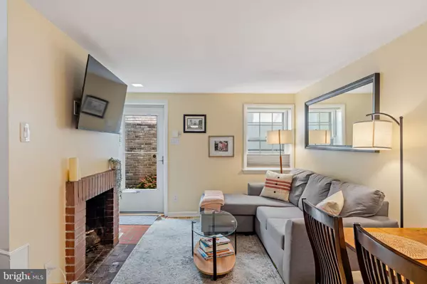 Philadelphia, PA 19147,718 ADDISON ST #B