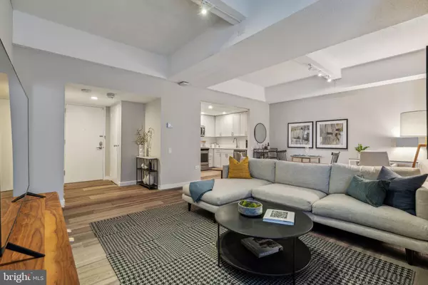 875 SANSOM STREET #728, Philadelphia, PA 19107