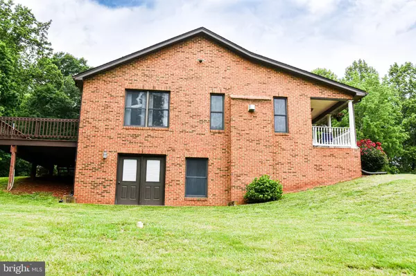 Rapidan, VA 22733,21246 CLARKS MOUNTAIN RD