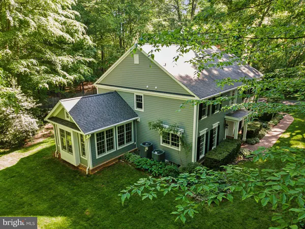 Great Falls, VA 22066,9226 STERLING MONTAGUE DR