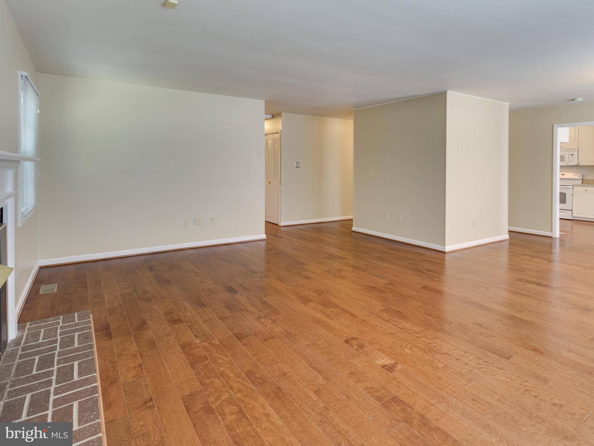 Fairfax, VA 22033,13211 PENNERVIEW LN
