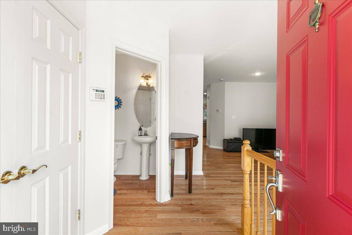 Lorton, VA 22079,7330 ARDGLASS DR